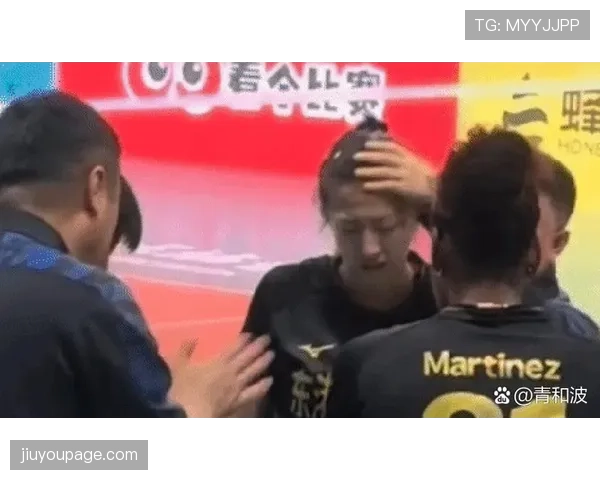 通讯：老兵不死——38岁二传丁霞带领辽宁女排夺得全国锦标赛冠军后的更衣室